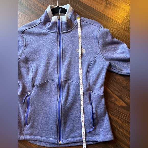 The North Face Fleece Jacket - Picture 8 of 12